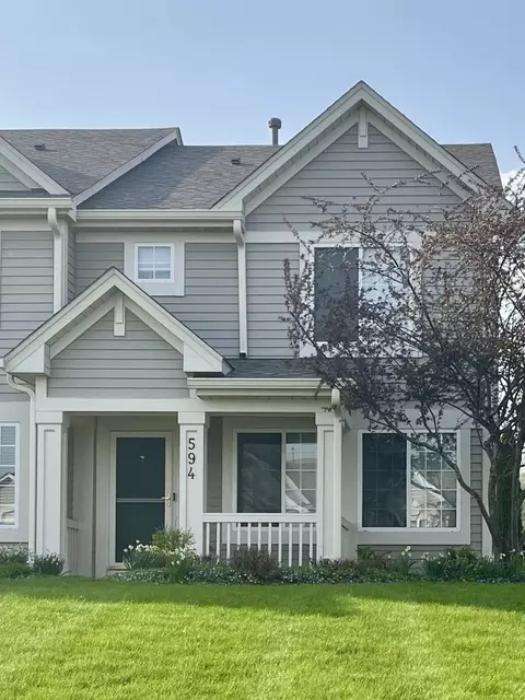 594 Blue Springs Dr, Fox Lake, IL 60020