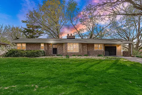 16225 W Creek Dr, Manhattan, IL 60442