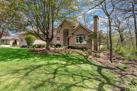 24645 W Manor Dr, Shorewood, IL 60404