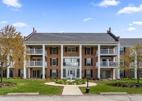 5501 Carriage Way Dr #208A, Rolling Meadows, IL 60008