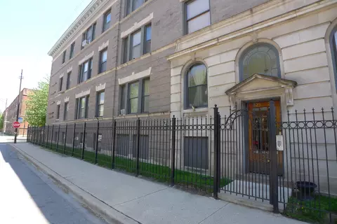 925 E 61st St #3, Chicago, IL 60637