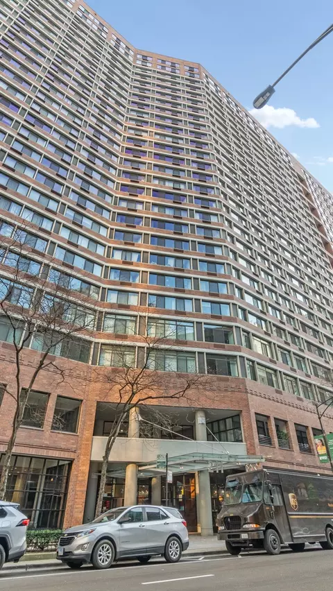 211 E Ohio St #1417, Chicago, IL 60611