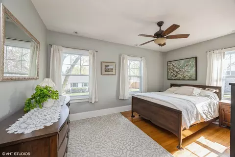 Bedroom - 210 E Burlington St, Riverside, IL 60546 photo 1 of 3