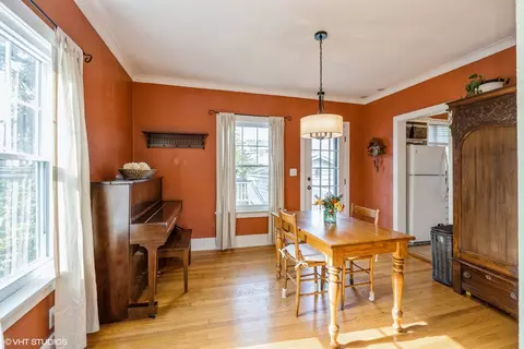 Dining - 210 E Burlington St, Riverside, IL 60546 photo 2 of 3