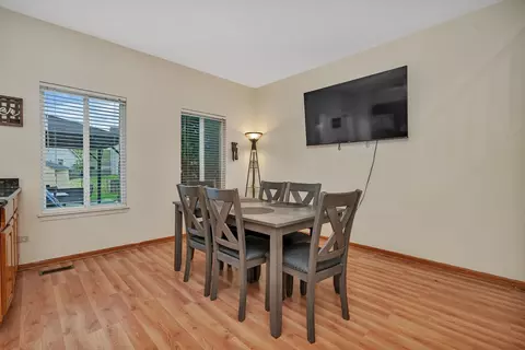 Dining - 2819 Sun Valley Dr, Plainfield, IL 60586 photo 3 of 4