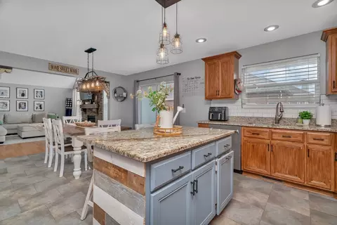 Kitchen - 1304 Michael Dr, Morris, IL 60450 photo 1 of 3