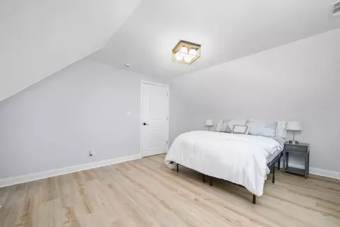 Bedroom - 4332 Center Ave, Lyons, IL 60534 photo 4 of 6