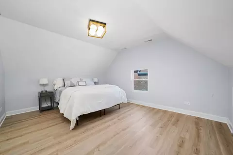 Bedroom - 4332 Center Ave, Lyons, IL 60534 photo 5 of 6