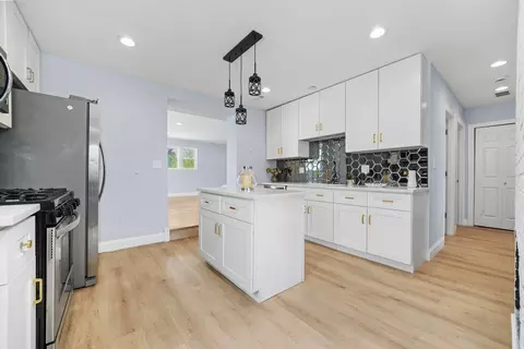 Kitchen - 4332 Center Ave, Lyons, IL 60534 photo 2 of 3