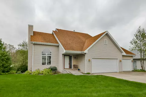 304 Golden Eagle Bnd, Machesney Park, IL 61115