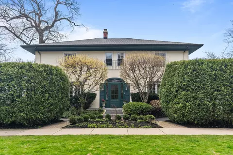 727 E Center Ave, Lake Bluff, IL 60044