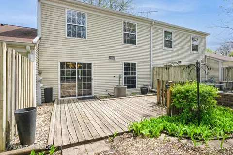 74 Timber Ter, Cary, IL 60013 photo 18