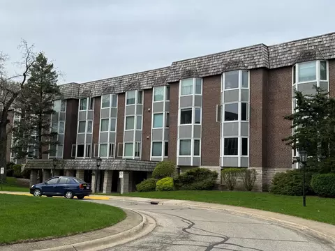 2600 Windsor Mall #3H, Park Ridge, IL 60068