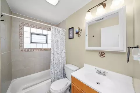 Bath - 3447 Sangamon St, Steger, IL 60475 photo 1 of 2