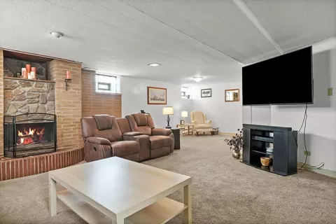 Living - 3447 Sangamon St, Steger, IL 60475 photo 4 of 4