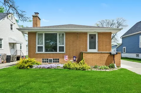 Exterior - 3447 Sangamon St, Steger, IL 60475 photo 2 of 5