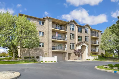 18650 Pine Lake Dr #1B, Tinley Park, IL 60477