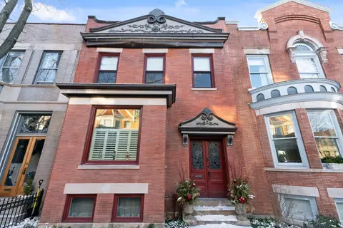 3842 N Alta Vista Ter, Chicago, IL 60613