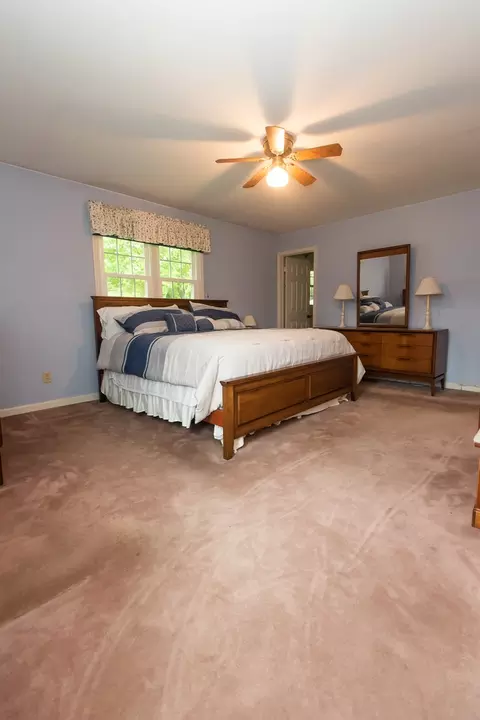 Bedroom - 3802 E 17th St, Sterling, IL 61081 photo 2 of 6