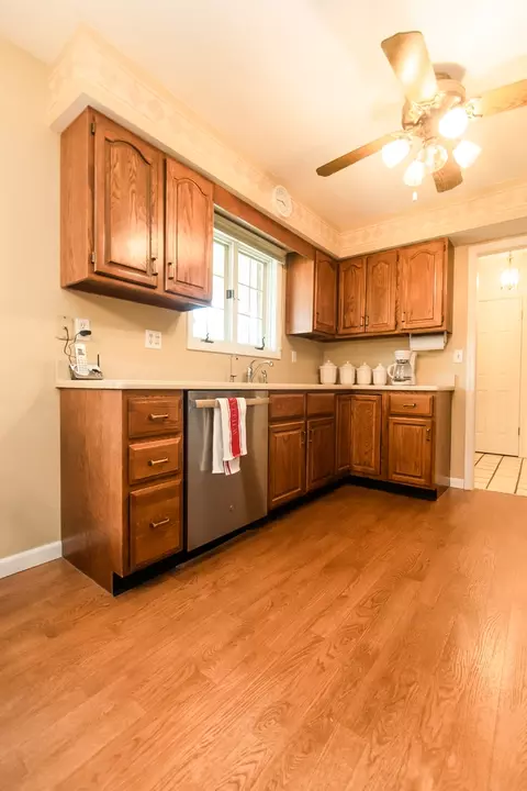 Kitchen - 3802 E 17th St, Sterling, IL 61081 photo 2 of 3