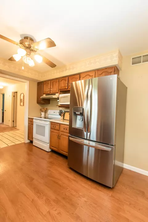 Kitchen - 3802 E 17th St, Sterling, IL 61081 photo 3 of 3