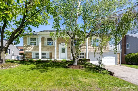 29 Timber Hill Rd, Buffalo Grove, IL 60089