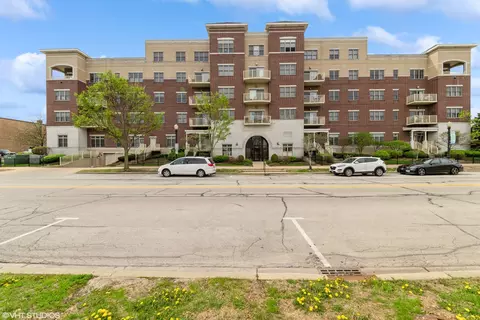 965 Rogers St #303, Downers Grove, IL 60515