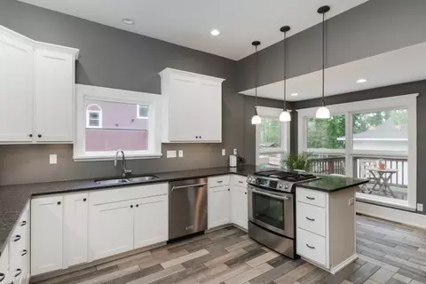 Kitchen - 1314 E Washington St, Bloomington, IL 61701 photo 3 of 3