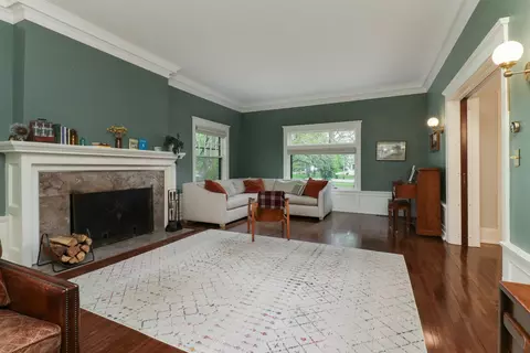 Living - 1314 E Washington St, Bloomington, IL 61701 photo 3 of 3