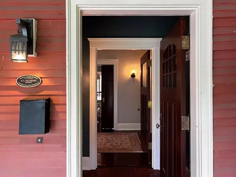 Entry Way - 1314 E Washington St, Bloomington, IL 61701 photo 1 of 10