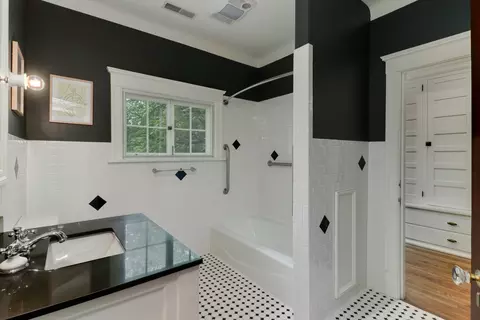 Bath - 1314 E Washington St, Bloomington, IL 61701 photo 3 of 5