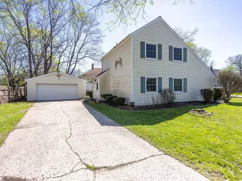 301 Oscar Ave, Joliet, IL 60433