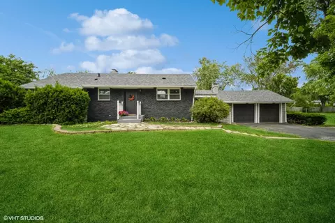 2030 Maplewood Rd, Northbrook, IL 60062