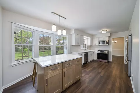Kitchen - 2449 Cambridge Dr, Aurora, IL 60506 photo 1 of 3