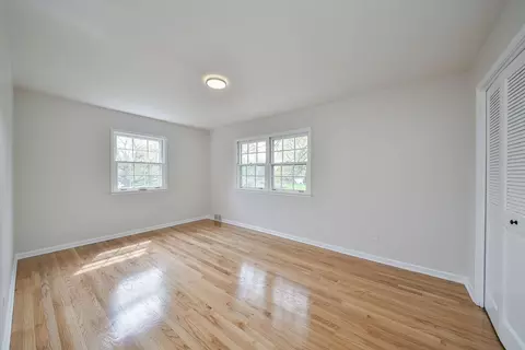Bedroom - 2449 Cambridge Dr, Aurora, IL 60506 photo 1 of 4