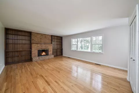 Living - 2449 Cambridge Dr, Aurora, IL 60506 photo 3 of 3