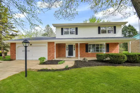 Exterior - 2449 Cambridge Dr, Aurora, IL 60506 photo 2 of 4