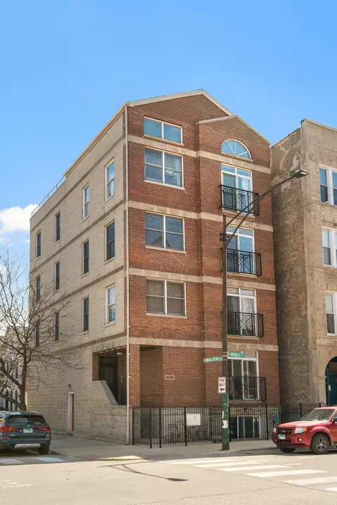 927 N Noble St #3, Chicago, IL 60642