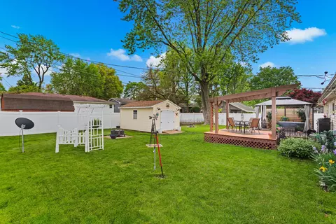 Exterior - 503 E Cedar Ln, Monticello, IL 61856 photo 5 of 9