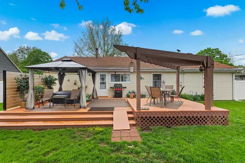 Exterior - 503 E Cedar Ln, Monticello, IL 61856 photo 8 of 9