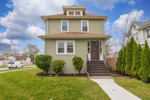 218 S 7th Ave, Maywood, IL 60153