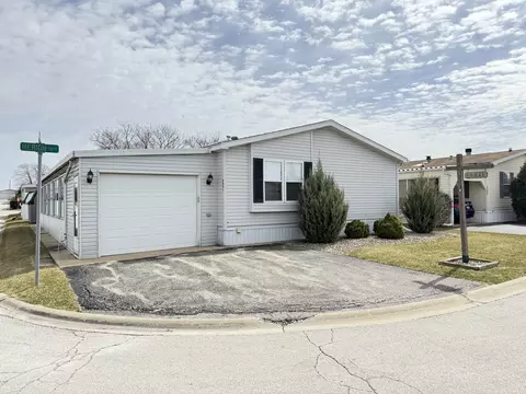 4941 La Quinta Dr, Monee, IL 60449