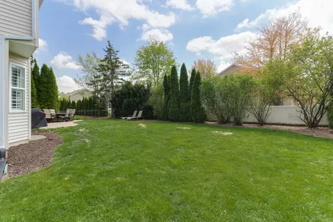 Exterior - 7 Minks Ct, Bloomington, IL 61704 photo 4 of 10