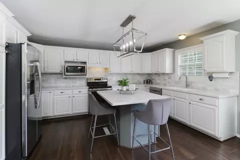 Kitchen - 7 Minks Ct, Bloomington, IL 61704 photo 1 of 5