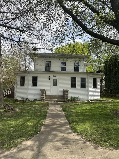 601 Washington St, Prophetstown, IL 61277