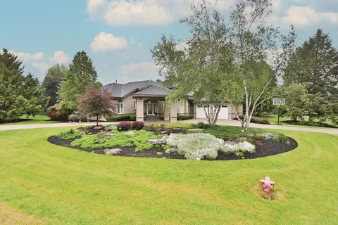 67 Katrina Ln, Sleepy Hollow, IL 60118