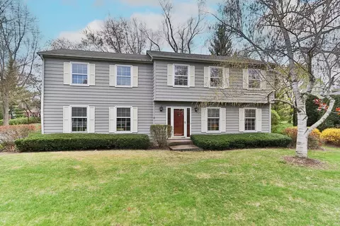 202 Heath Ct, Barrington, IL 60010
