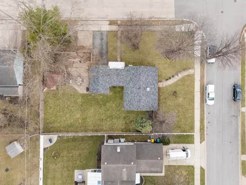 View/Area - 821 Westshire Dr, Joliet, IL 60435 photo 2 of 6