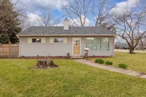 821 Westshire Dr, Joliet, IL 60435