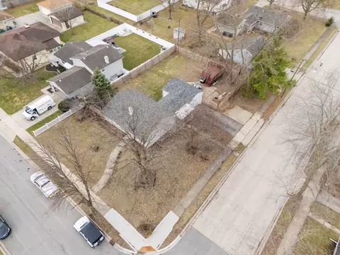 View/Area - 821 Westshire Dr, Joliet, IL 60435 photo 4 of 6